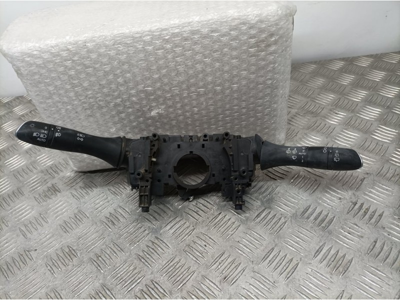 Recambio de mando luces y limpia para renault megane iv grandtour tech road referencia OEM IAM 255678341R  