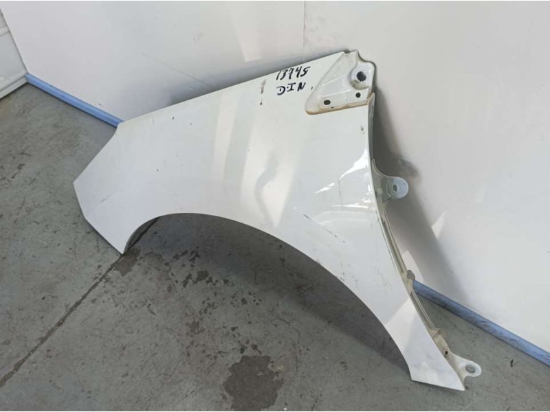 Recambio de aleta delantera izquierda para peugeot 308 sw envy referencia OEM IAM 7840W1  ROZADA