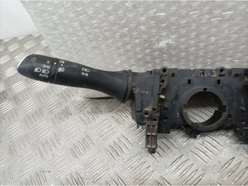 Recambio de mando luces y limpia para renault megane iv grandtour tech road referencia OEM IAM 255678341R  