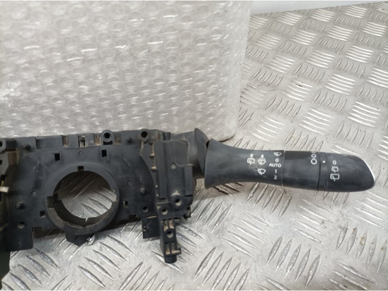 Recambio de mando luces y limpia para renault megane iv grandtour tech road referencia OEM IAM 255678341R  