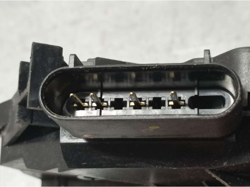 Recambio de cerradura puerta delantera derecha para ford fiesta (cb1) titanium referencia OEM IAM 8A6AA21812BG 40644133 ELECTRIC