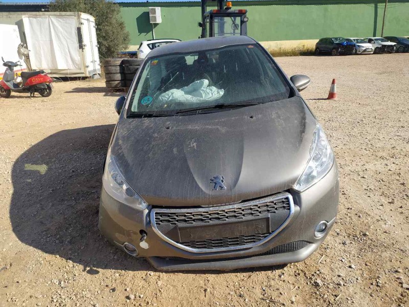 peugeot 208 del año 2012
