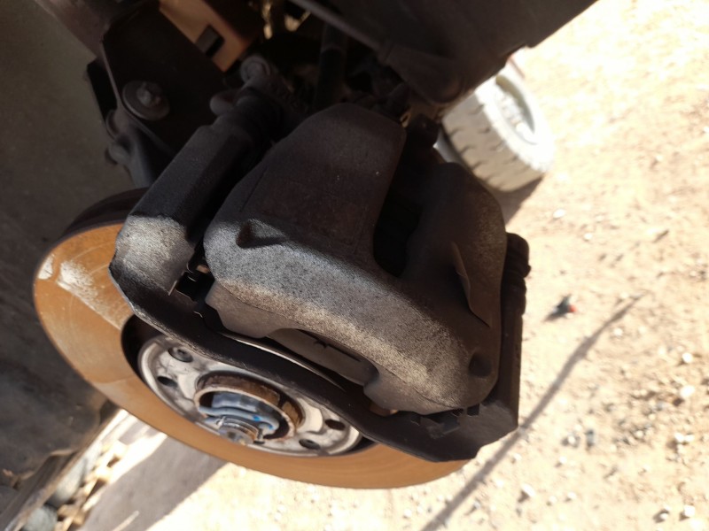 Recambio de pinza freno delantera derecha para peugeot 2008 ii (ud_, us_, uy_, uj_, ur_, uc_) 1.2 puretech 130 referencia OEM IA