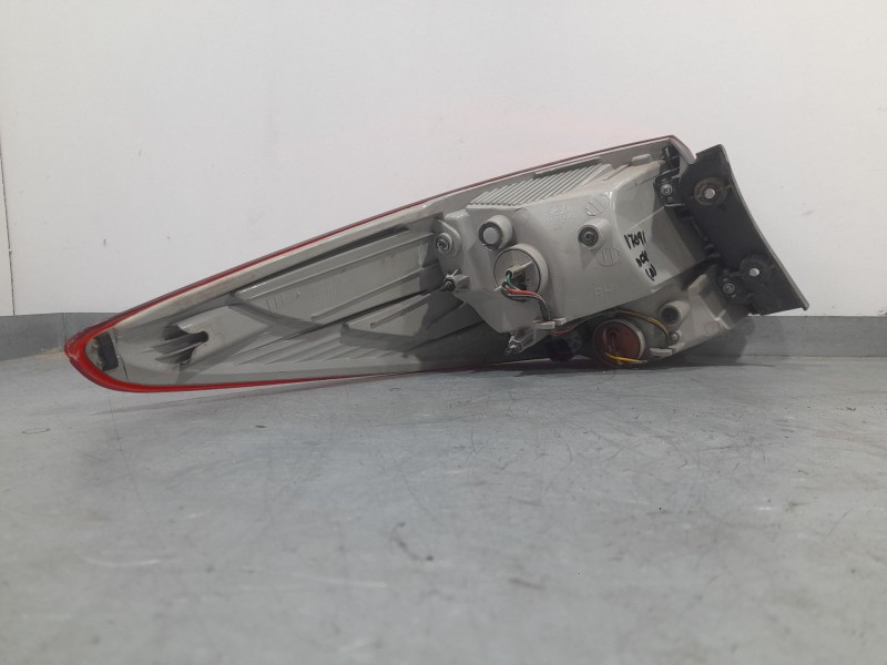 Recambio de piloto trasero derecho exterior para hyundai ix35 (lm, el, elh) 2.0 referencia OEM IAM 924022Y0 TOCADO 