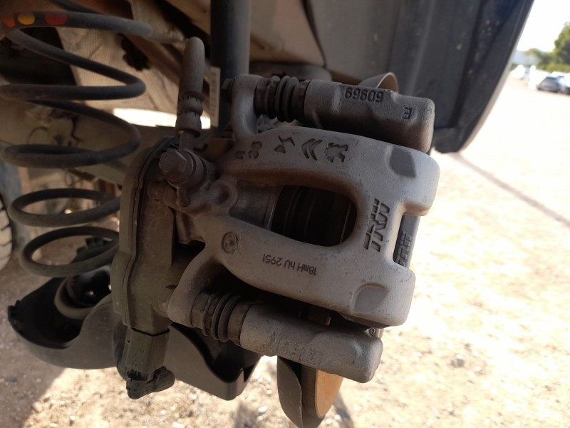 Recambio de pinza freno trasera derecha para peugeot 2008 ii (ud_, us_, uy_, uj_, ur_, uc_) 1.2 puretech 130 referencia OEM IAM 
