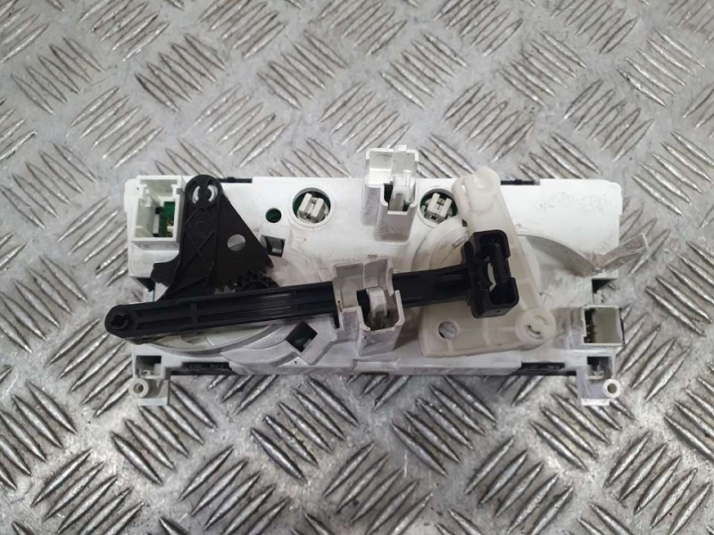 Recambio de mando calefaccion / aire acondicionado para peugeot 308 sw envy referencia OEM IAM SIN REF  