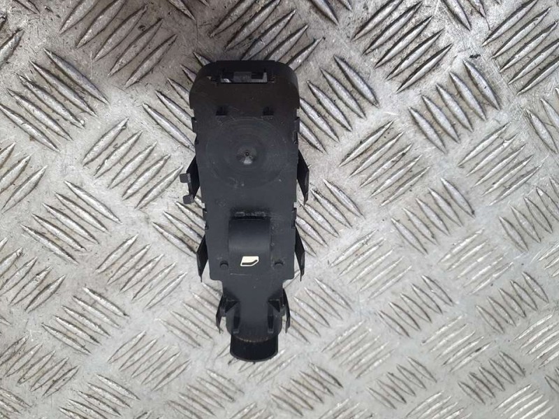 Recambio de mando elevalunas delantero derecho para peugeot 308 sw envy referencia OEM IAM 96565184 53269801 