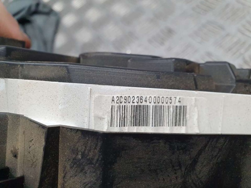 Recambio de cuadro instrumentos para toyota auris active referencia OEM IAM 838000ZV61  