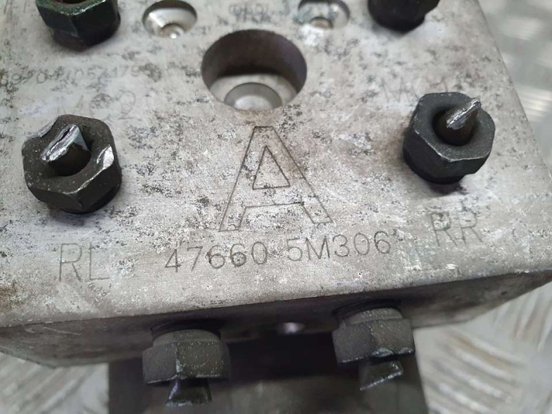 Recambio de abs para nissan almera (n16/e) acenta referencia OEM IAM 476605M306 0265216899 BOSCH