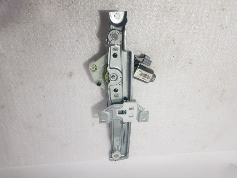 Recambio de elevalunas trasero derecho para ford ka+ active referencia OEM IAM E3B5A27000  FOMOCO ELÉCTRICO 2 PINS