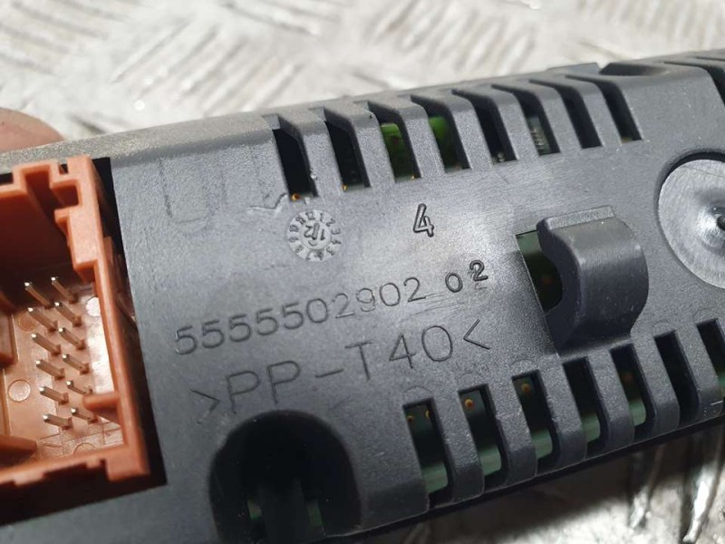 Recambio de pantalla multifuncion para peugeot 308 sw envy referencia OEM IAM 5555502902  