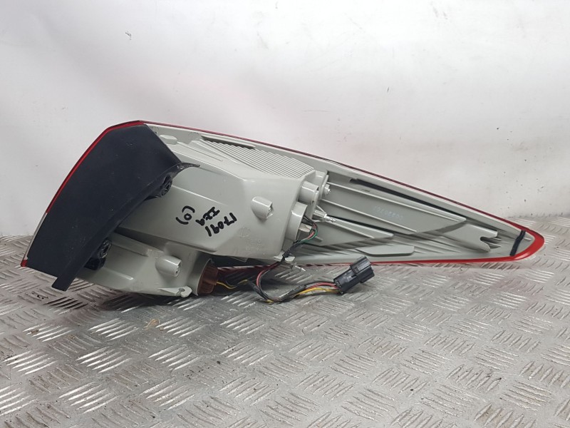 Recambio de piloto trasero izquierdo exterior para hyundai ix35 (lm, el, elh) 2.0 referencia OEM IAM 924012Y000 DEPO 082211954L