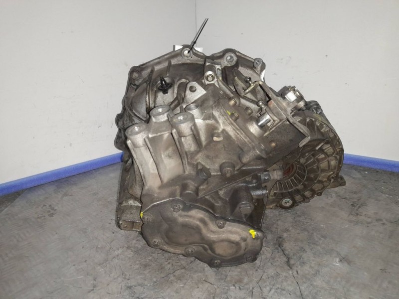 Recambio de caja cambios para opel zafira a elegance referencia OEM IAM 24451453  5VELOCIDADES