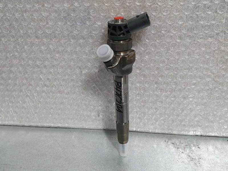 Recambio de inyector para bmw serie x1 (f48) 2.0 16v turbodiesel referencia OEM IAM 8514146 0445110613 BOSCH