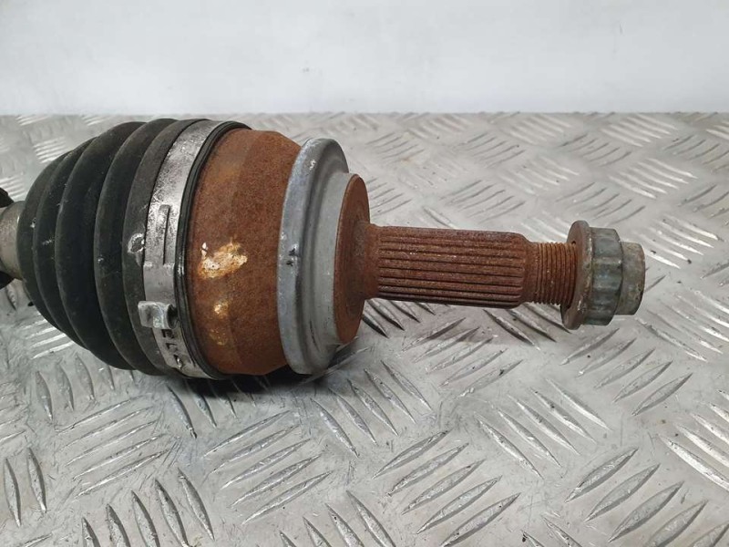 Recambio de transmision delantera izquierda para toyota auris active referencia OEM IAM SIN REF  