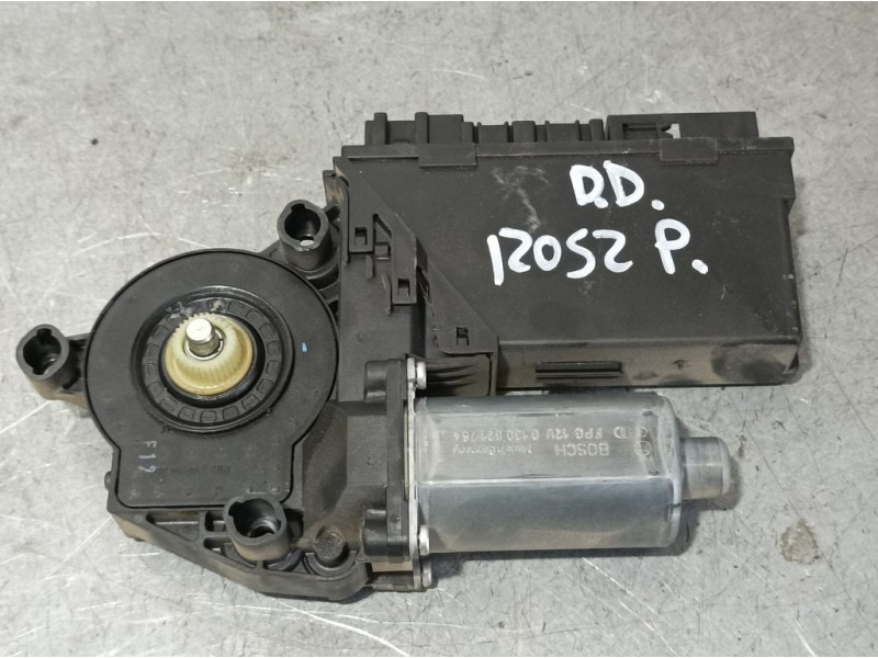 Recambio de motor elevalunas delantero derecho para seat exeo st (3r5)(2009>) reference referencia OEM IAM 8B959502G 105845204 S