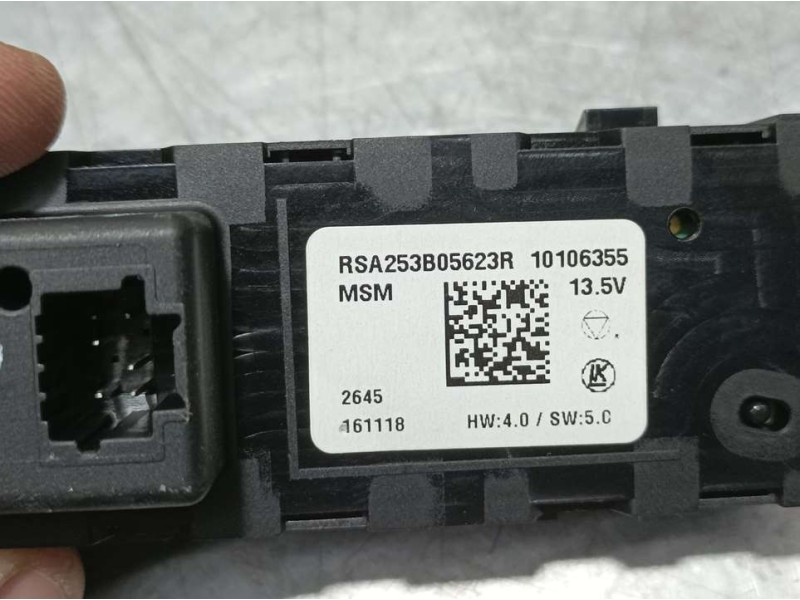 Recambio de mando multifuncion para renault kadjar experience referencia OEM IAM 253B05623R  MANDO GPS Y RADIO