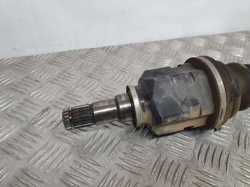 Recambio de transmision delantera izquierda para toyota auris active referencia OEM IAM SIN REF  