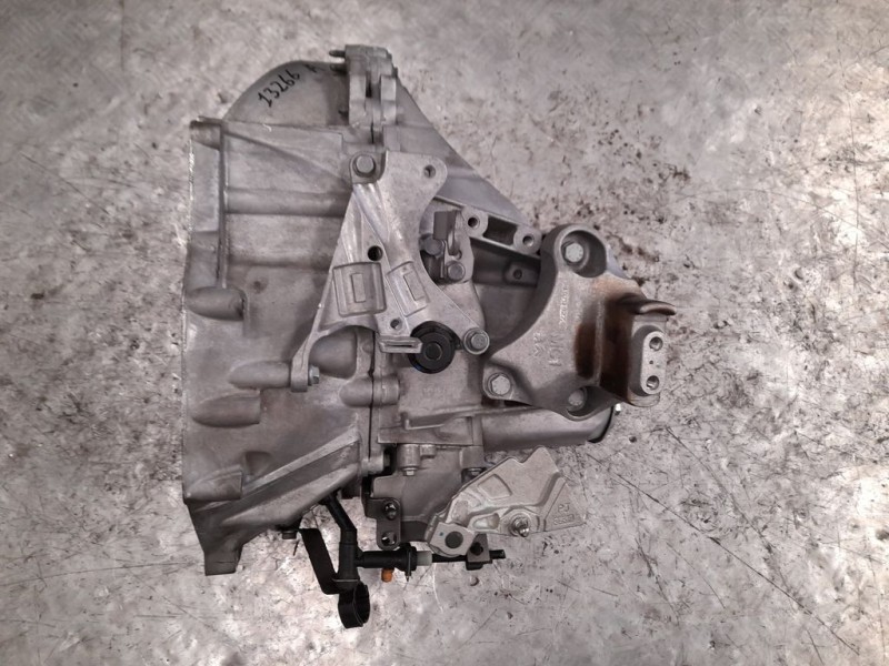 Recambio de caja cambios para citroën c4 space tourer pure tech referencia OEM IAM 20EA68 3463367 6VELOCIDADES