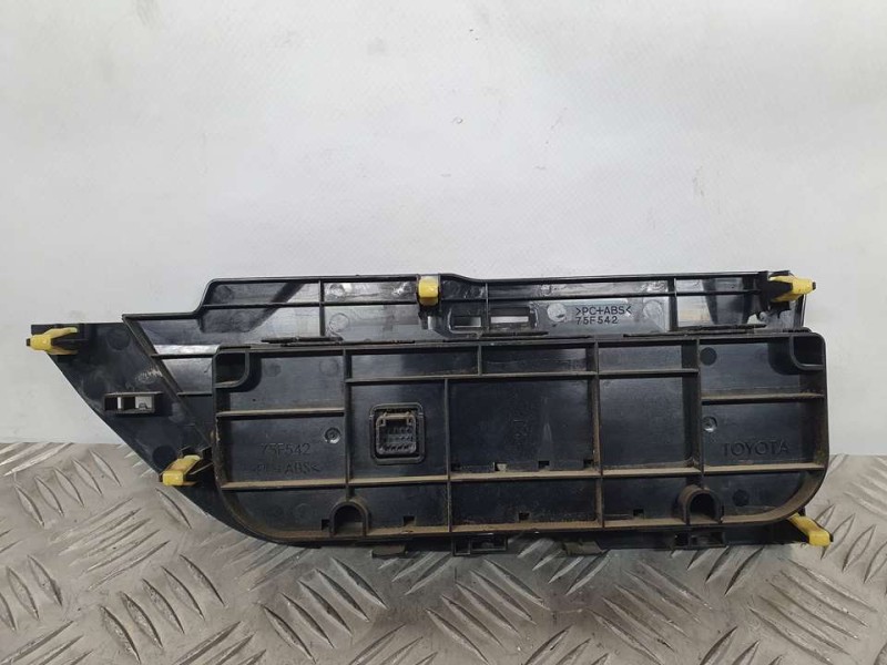 Recambio de mando climatizador para toyota auris active referencia OEM IAM 5590002380 6983G36B 