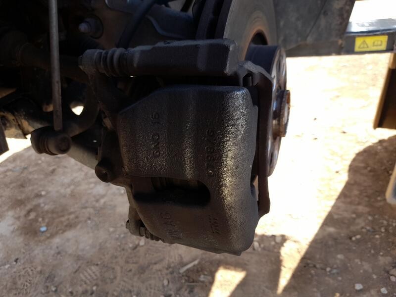 Recambio de pinza freno delantera izquierda para volkswagen tiguan (ad1, ax1) 1.4 tsi referencia OEM IAM 8V0615123D TRW 