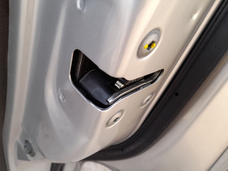 Recambio de cerradura puerta delantera derecha para nissan nv200 furgoneta 1.5 dci 85 (m20, m20m) referencia OEM IAM 80500JX50B 