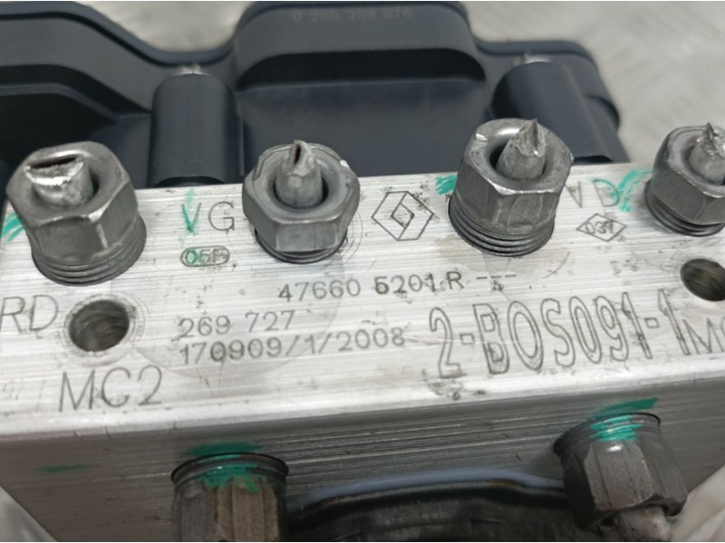 Recambio de abs para dacia duster ambiance 4x2 referencia OEM IAM 476605204R 269727 