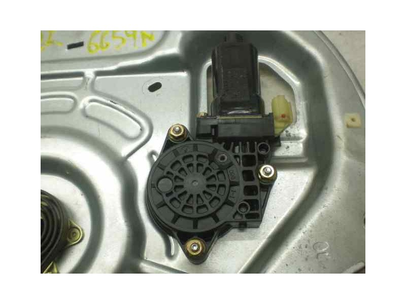 Recambio de elevalunas delantero izquierdo para hyundai tucson (jm) 2.0 crdi comfort referencia OEM IAM 824502E000  