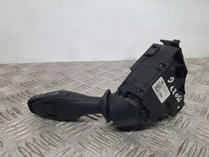 Recambio de mando limpia para ford ka+ active referencia OEM IAM J7BT17A553DA  