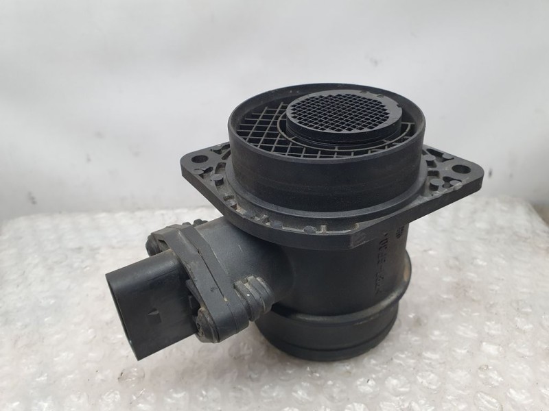 Recambio de caudalimetro para volkswagen polo (9n1) highline referencia OEM IAM 038906461B 0281002531 BOSCH