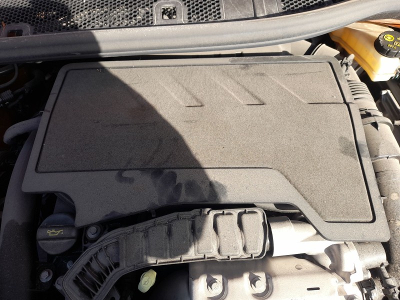 Recambio de tapa motor para peugeot 2008 ii (ud_, us_, uy_, uj_, ur_, uc_) 1.2 puretech 130 referencia OEM IAM 9825492380  