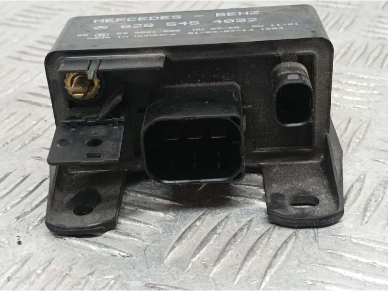 Recambio de caja precalentamiento para mercedes-benz clase m (w163) 270 cdi (163.113) referencia OEM IAM 0285454032 899081000 