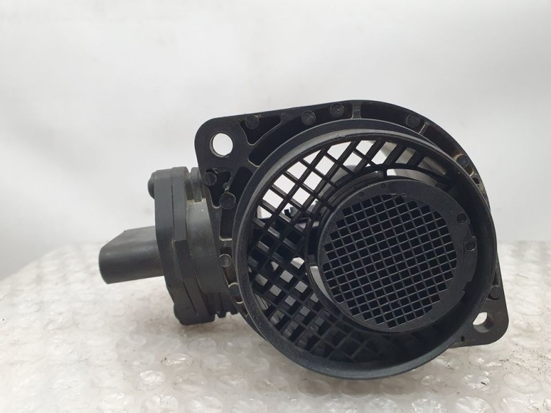 Recambio de caudalimetro para volkswagen polo (9n1) highline referencia OEM IAM 038906461B 0281002531 BOSCH