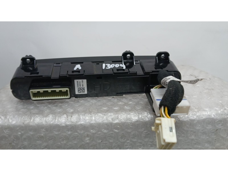 Recambio de mando multifuncion para kia stinger (ck) gt-line 2wd referencia OEM IAM 93300J5220  120027415