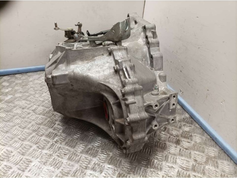 Recambio de caja cambios para toyota auris active referencia OEM IAM 3111520081  6VELOCIDADES