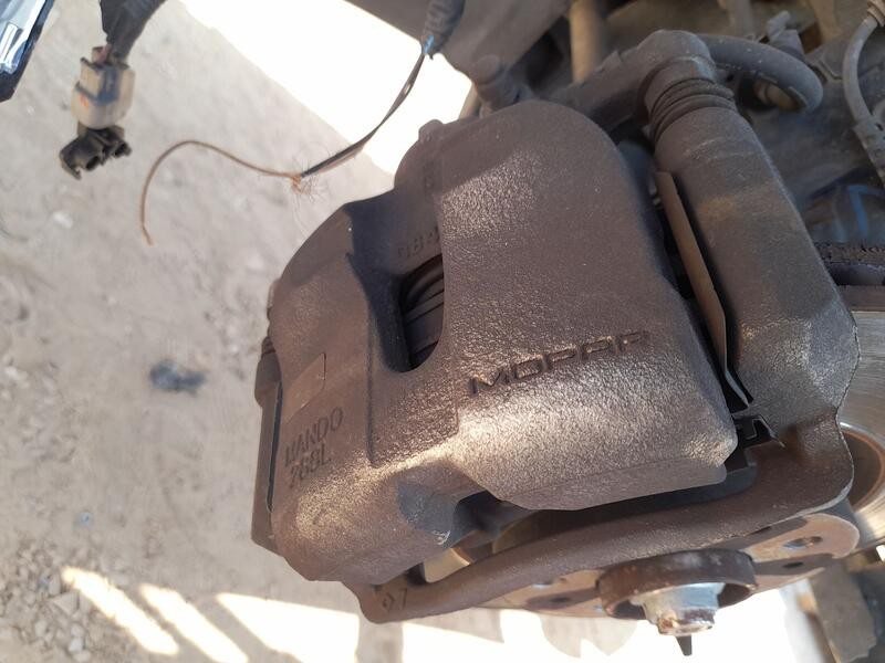 Recambio de pinza freno delantera izquierda para fiat tipo sedán (356_, 357_) 1.4 (356sxa1b) referencia OEM IAM 77367588 MANDO 