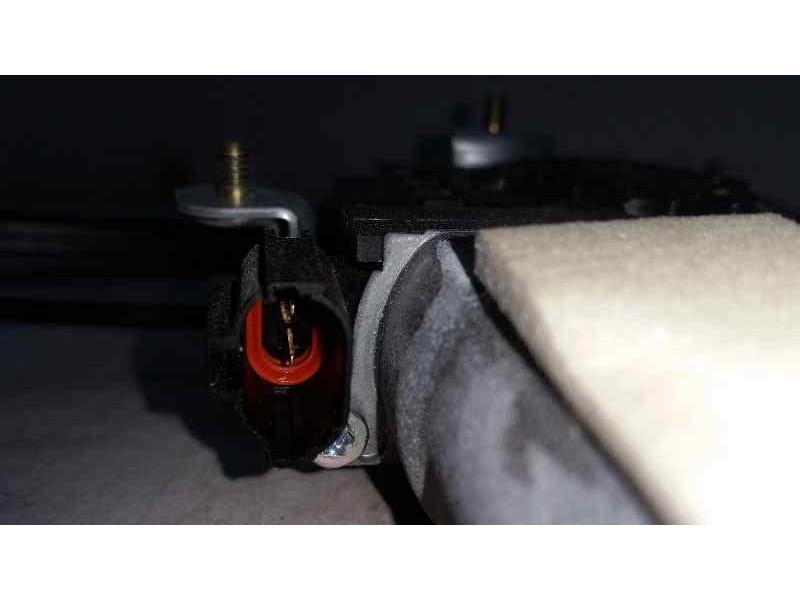 Recambio de elevalunas trasero derecho para ssangyong actyon 200 xdi referencia OEM IAM  2 PINS ELECTRICO