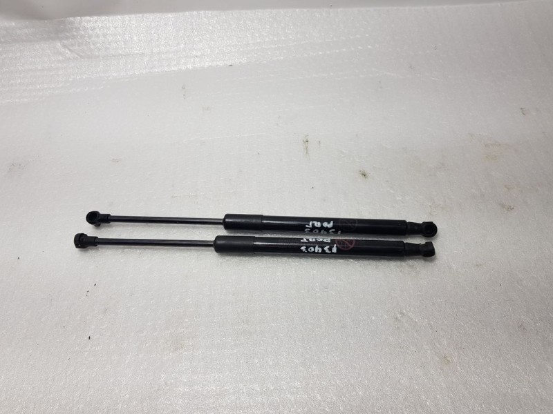 Recambio de amortiguadores maletero / porton para toyota auris hybrid active referencia OEM IAM 6895002180  530N