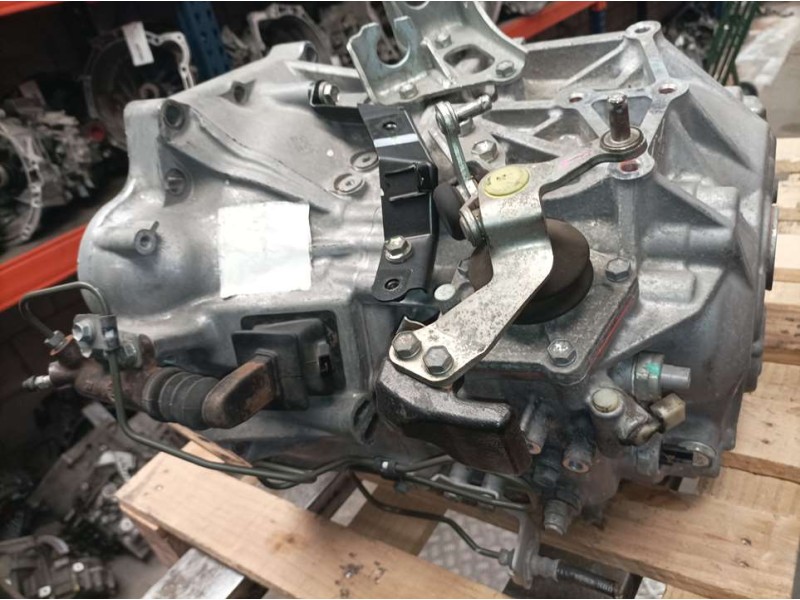 Recambio de caja cambios para toyota auris active referencia OEM IAM 3111520081  6VELOCIDADES