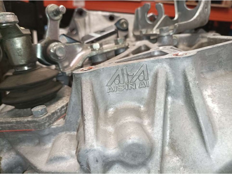 Recambio de caja cambios para toyota auris active referencia OEM IAM 3111520081  6VELOCIDADES