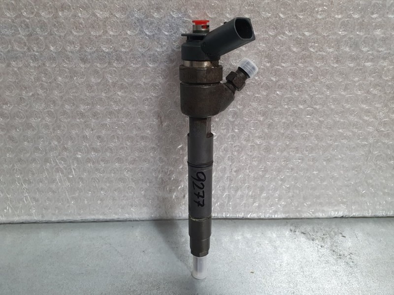 Recambio de inyector para mercedes-benz clase b (w245) 200 cdi (245.208) referencia OEM IAM A6400700787 0445110167 BOSCH