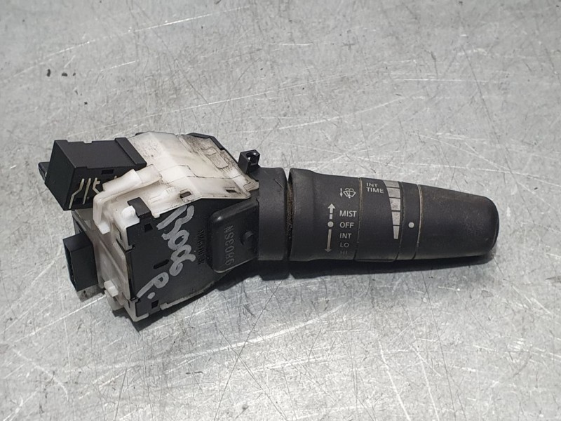 Recambio de mando limpia para nissan nv 200 (m20) kombi comfort referencia OEM IAM 25260EM30E  