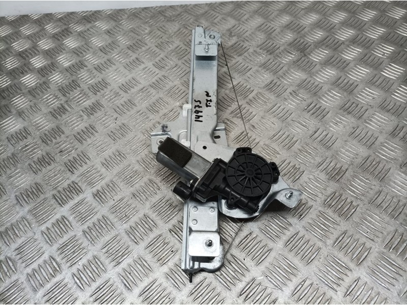 Recambio de elevalunas trasero izquierdo para dacia duster ambiance 4x2 referencia OEM IAM 8200733833  ELECTRICO 2 PINS