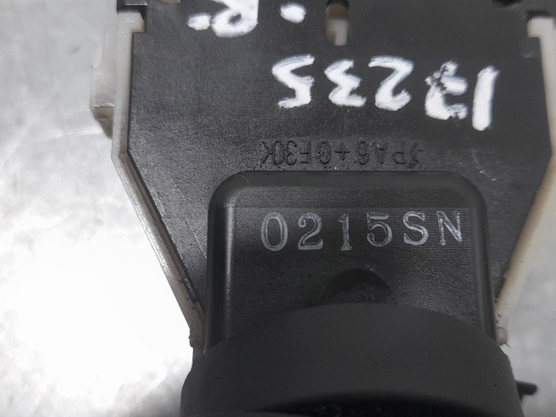 Recambio de mando limpia para nissan nv200 furgoneta 1.5 dci 85 (m20, m20m) referencia OEM IAM 25260EM30E 0215SN 