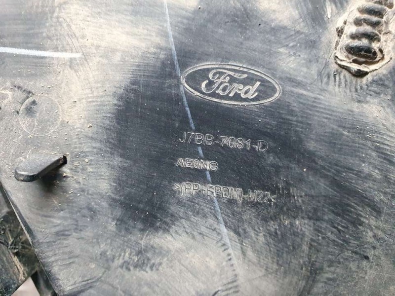 Recambio de rejilla delantera para ford ka+ active referencia OEM IAM J7BB7081D  