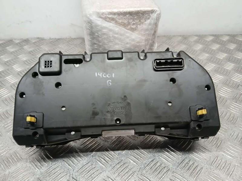 Recambio de cuadro instrumentos para toyota avensis (t27) advance referencia OEM IAM 8380005L70 2574604960 DENSO