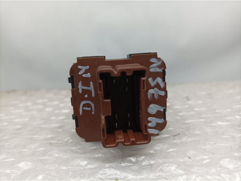 Recambio de mando elevalunas delantero izquierdo para dacia duster ambiance 4x2 referencia OEM IAM 254111342R  