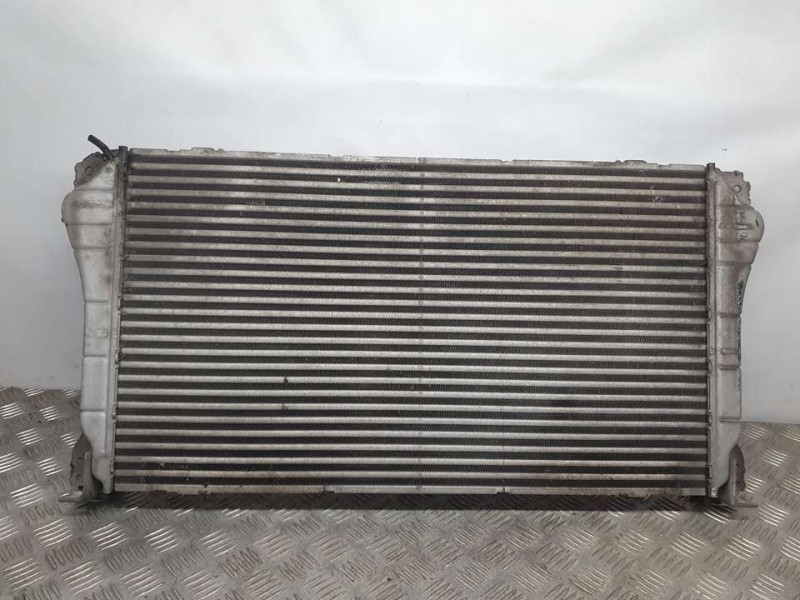 Recambio de intercooler para toyota auris active referencia OEM IAM JD1271003521 DENSO 
