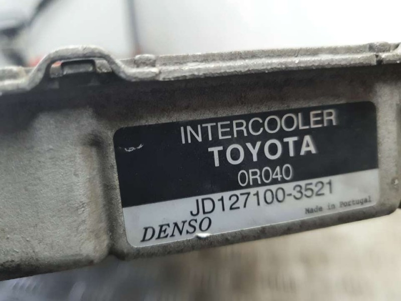 Recambio de intercooler para toyota auris active referencia OEM IAM JD1271003521 DENSO 