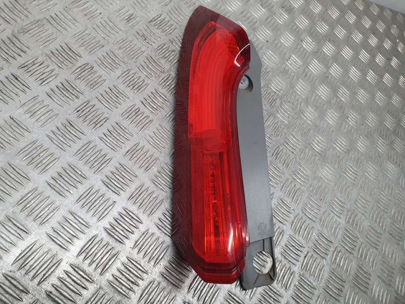 Recambio de piloto trasero izquierdo para honda cr-v comfort 4x2 referencia OEM IAM 5QH76K4UMA7F  SUPERIOR